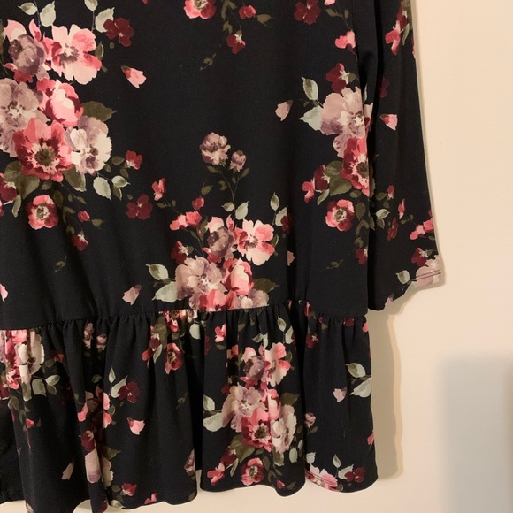 Floral Top by LES AMIS size Small - Picture 9 of 13